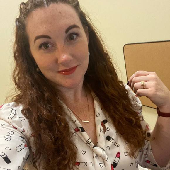Meet the Posher Other - Meet your Posher, Nicolette